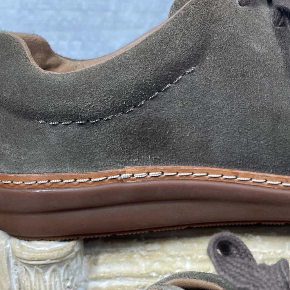 Clarks Artisan Olive Green Suede Lace Up Oxfords Shoes Womens 9W 26128031 *READ